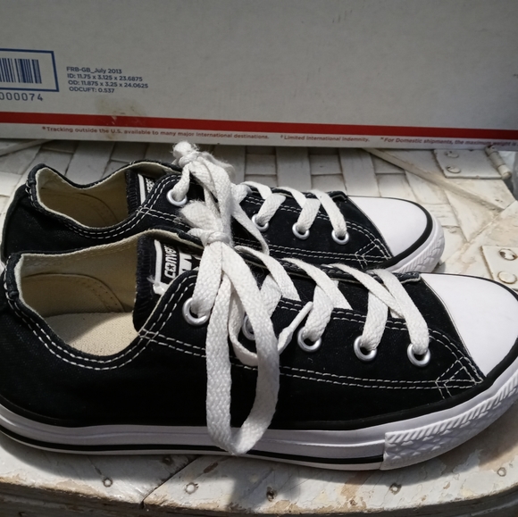 🏀 CONVERSE ALL STAR CANVAS SIZE 2🎾FABULOUS VINTAGE GIFT GIVING! 🎁 - Picture 12 of 16